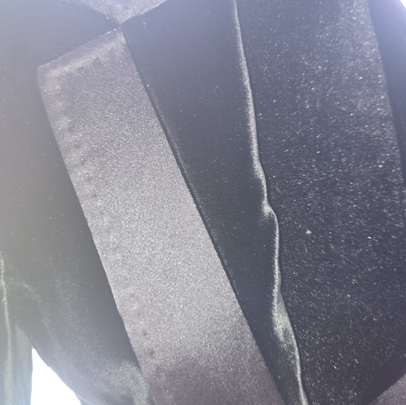 Dolce & Gabbana (D&G) velvet tuxedo blazer. EUC Size 42 - Picture 6 of 14